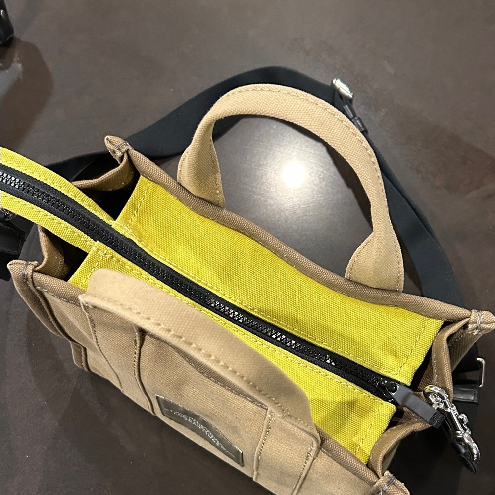 Marc Jacobs Canvas Tote in Tan with White Logo - Picture 6 of 15